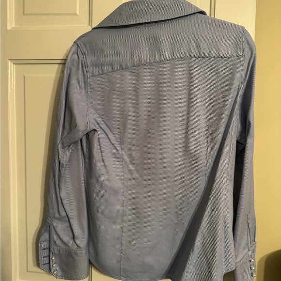 Talbots 100% cotton, size 10, PEARL BUTTONS, blue and white dress shirt! - Picture 4 of 8